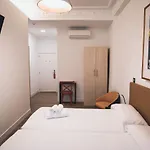 Roomss Apartmanhotel